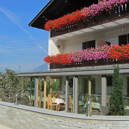 Tannenhof Bed & Breakfast Laces